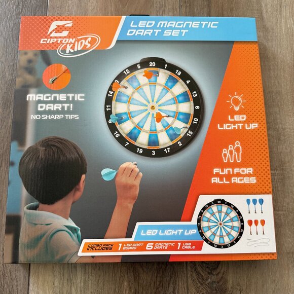 Magnetic Dartboard Kids Game - Picture 1 of 6